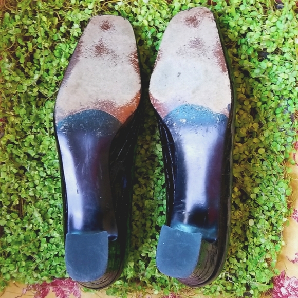 STUART WEITZMAN Crocodile Black Patent Leather Silver Buckle Pump Heels Shoes 8N - Picture 9 of 12